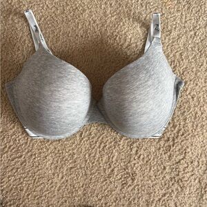 PINK Victoria's Secret Light Gray push-up Bra